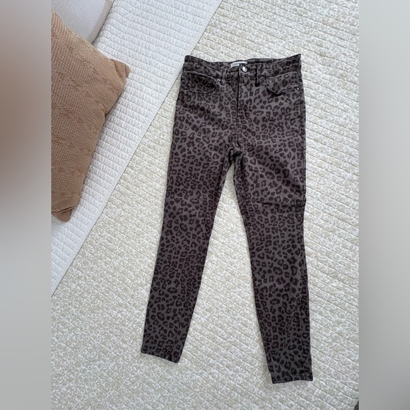 Good American | Good Legs | Gray Leopard Denim Jeans | Size 29 (US 8) - Picture 4 of 16